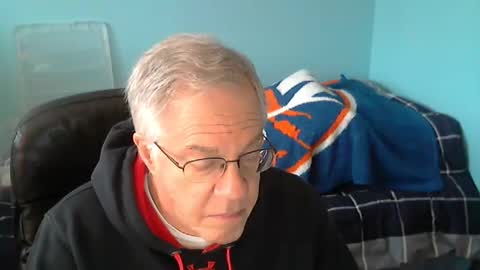 Snapshot of islesman22 chatting on January 18, 2025, 3:38 pm islesman22 online show from January 18, 2025, 3:38 pm