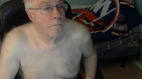 islesman22 online show from April 5, 2026, 10:34 am