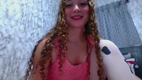 Snapshot of issa30213 chatting on December 13, 2024, 5:49 am Issa online show from December 13, 2024, 5:49 am