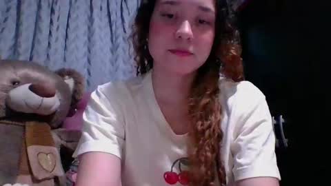 Snapshot of issa30213 chatting on October 16, 2025, 4:46 am Issa online show from October 16, 2025, 4:46 am