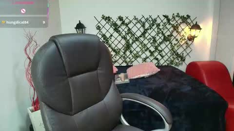 Snapshot of issa_nassar chatting on November 12, 2025, 1:33 pm Issa online show from November 12, 2025, 1:33 pm