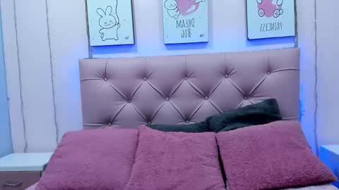 Snapshot of issaa_tyler chatting on September 21, 2025, 3:08 am Issa online show from September 21, 2025, 3:08 am