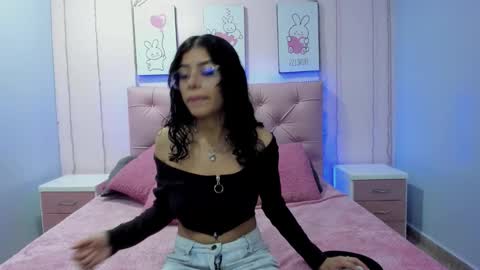 Snapshot of issaa_tyler chatting on October 9, 2025, 11:47 pm Issa online show from October 9, 2025, 11:47 pm