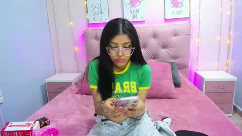 Snapshot of issaa_tyler chatting on October 23, 2025, 3:50 am Issa online show from October 23, 2025, 3:50 am