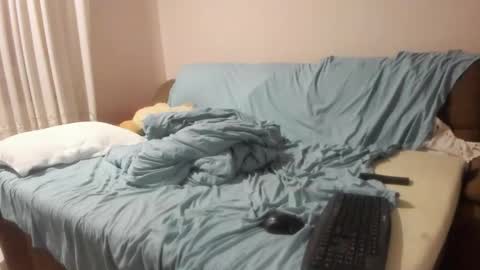 Issabelle online show from November 21, 2025, 6:12 am