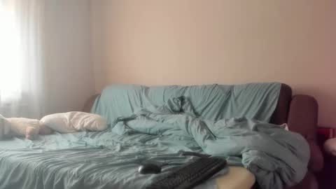 Issabelle online show from February 1, 2026, 6:45 am