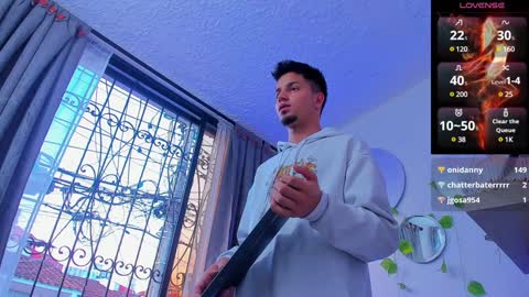 Snapshot of issac_james chatting on January 21, 2025, 11:24 am Issac online show from January 21, 2025, 11:24 am