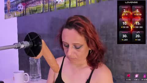 Snapshot of issys_milf chatting on July 16, 2026, 12:22 pm ISSYS online show from July 16, 2026, 12:22 pm