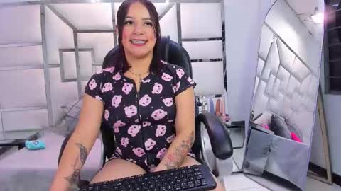 Snapshot of issysleblanc chatting on February 25, 2026, 4:22 am Issys online show from February 25, 2026, 4:22 am