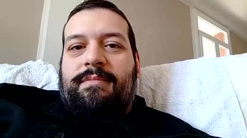 Snapshot of italianbigboy932 chatting on April 2, 2026, 9:18 am italianbigboy932 online show from April 2, 2026, 9:18 am