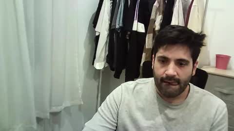 italianboybcn online show from November 27, 2025, 6:48 am