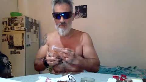 italiankingstripper online show from February 13, 2026, 2:46 pm