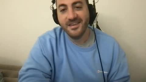 Snapshot of italianknob chatting on January 2, 2025, 7:33 am Valentino online show from January 2, 2025, 7:33 am