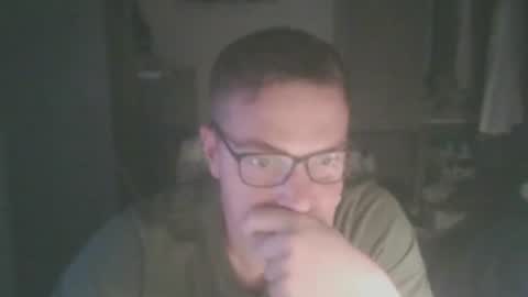 Snapshot of italianslavexoxo chatting on October 18, 2025, 6:41 pm S online show from October 18, 2025, 6:41 pm