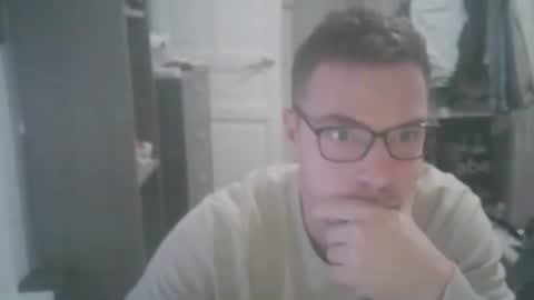 Snapshot of italianslavexoxo chatting on November 9, 2025, 3:10 pm S online show from November 9, 2025, 3:10 pm