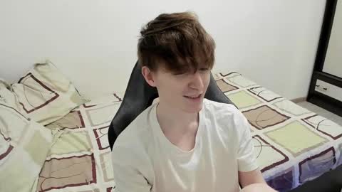 Snapshot of ithan_red chatting on December 13, 2024, 6:05 pm Ethan online show from December 13, 2024, 6:05 pm