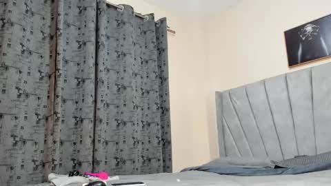 Snapshot of its_canella chatting on February 20, 2025, 1:57 am canella online show from February 20, 2025, 1:57 am