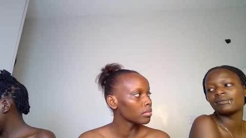 Snapshot of its_metney chatting on May 8, 2026, 2:55 pm Metney online show from May 8, 2026, 2:55 pm