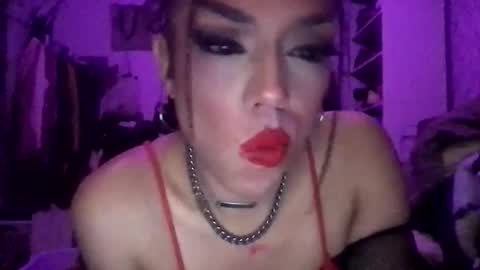 Snapshot of itsariessecrets chatting on March 7, 2025, 10:45 am itsariessecrets online show from March 7, 2025, 10:45 am