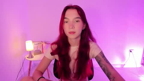 Snapshot of itscamill chatting on December 19, 2025, 1:56 am camill online show from December 19, 2025, 1:56 am