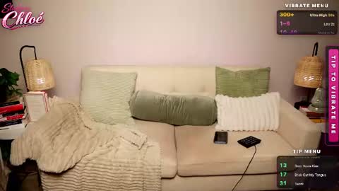 itschloelaurent online show from July 7, 2026, 10:47 pm