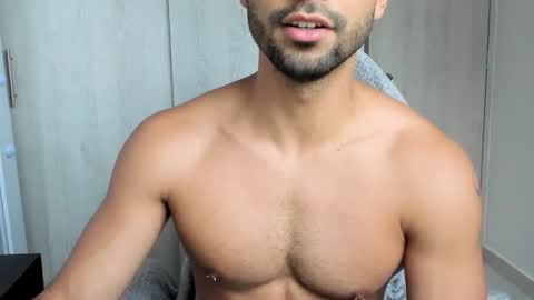 Snapshot of itsgeo1111 chatting on September 26, 2025, 10:14 pm CALL ME GEO online show from September 26, 2025, 10:14 pm