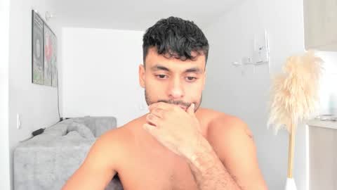 Snapshot of itsgeo1111 chatting on October 12, 2025, 6:51 pm CALL ME GEO online show from October 12, 2025, 6:51 pm