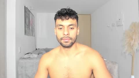 Snapshot of itsgeo1111 chatting on October 13, 2025, 11:21 am CALL ME GEO online show from October 13, 2025, 11:21 am