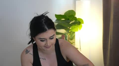 Kendra online show from May 2, 2026, 11:37 am