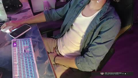 Snapshot of itslamayo chatting on April 12, 2026, 3:44 am itslamayo online show from April 12, 2026, 3:44 am