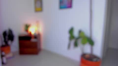 Snapshot of itslau_ chatting on July 7, 2026, 7:23 am lau online show from July 7, 2026, 7:23 am
