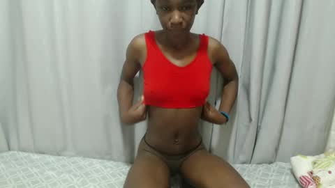 Laynne online show from November 2, 2025, 4:37 am