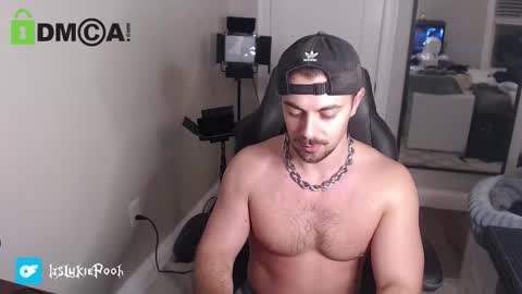 Snapshot of itslukiepooh chatting on January 11, 2026, 1:32 am Itslukiepooh online show from January 11, 2026, 1:32 am