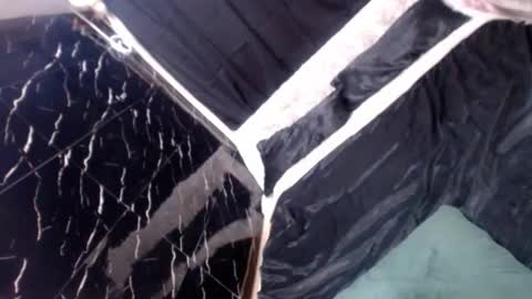 Snapshot of itsme_liza chatting on November 18, 2025, 6:45 pm itsme_liza online show from November 18, 2025, 6:45 pm