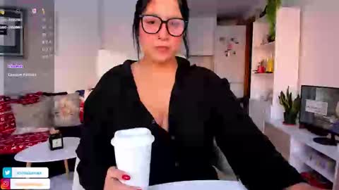 Itsmedannax   online show from January 10, 2026, 8:27 am