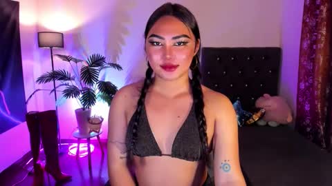 Siana online show from April 10, 2026, 2:39 am