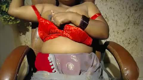Snapshot of itsmiradesire chatting on April 9, 2026, 4:34 am Mira online show from April 9, 2026, 4:34 am