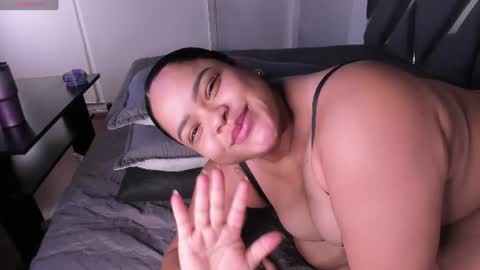 Snapshot of itsmoon_swt_ chatting on June 10, 2026, 6:51 pm Moon online show from June 10, 2026, 6:51 pm