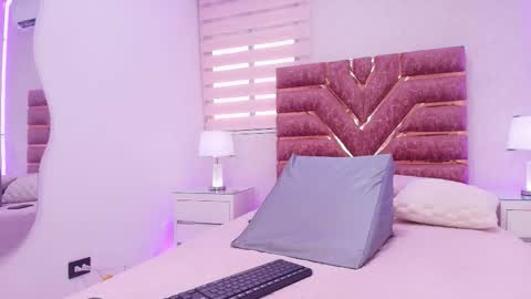 Snapshot of itspia chatting on February 14, 2026, 7:10 pm Itspia online show from February 14, 2026, 7:10 pm