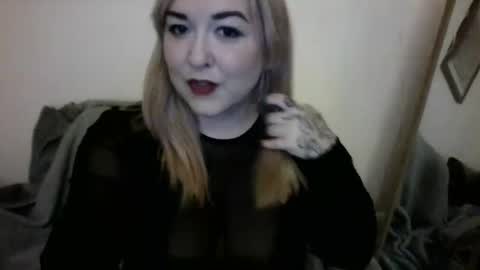 Snapshot of itsthemole chatting on November 8, 2025, 12:00 am Cunt Flaps online show from November 8, 2025, 12:00 am