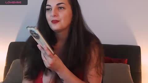 Snapshot of itsyourlady chatting on December 6, 2024, 11:11 am Melissa Khaan online show from December 6, 2024, 11:11 am