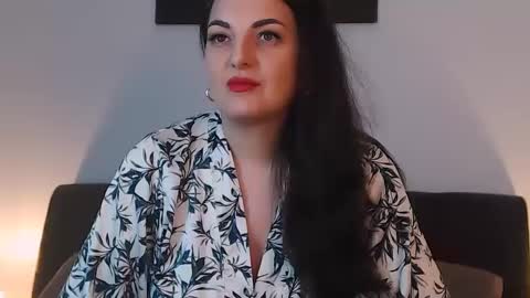 Snapshot of itsyourlady chatting on December 28, 2024, 12:45 pm Melissa Khaan online show from December 28, 2024, 12:45 pm