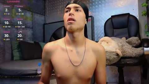 itszairen online show from March 12, 2026, 4:18 am