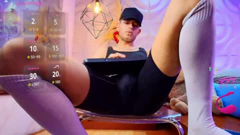 itszairen online show from May 14, 2026, 4:52 am