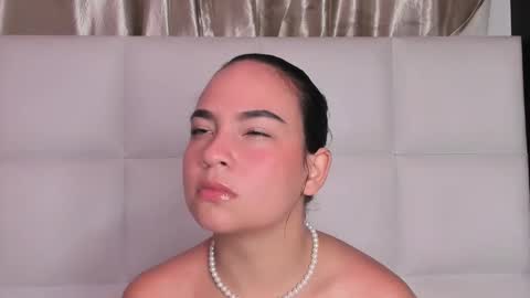ittlee_angel online show from October 11, 2025, 1:53 pm
