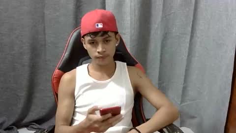 itzme_john online show from April 3, 2026, 7:01 pm