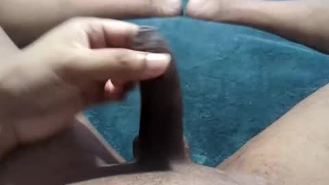 Snapshot of itznotmeitzu88 chatting on December 15, 2025, 12:42 pm Someone online show from December 15, 2025, 12:42 pm