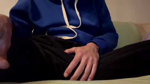 Snapshot of iuuuf2 chatting on December 25, 2024, 7:24 am Iuuuf2 or Samel online show from December 25, 2024, 7:24 am