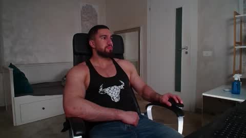 Snapshot of ivanhydee chatting on March 22, 2026, 5:44 am IvanHydee online show from March 22, 2026, 5:44 am