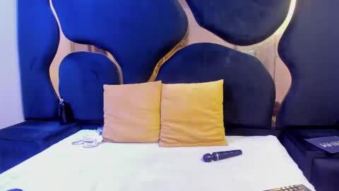 ivannaa18 online show from October 31, 2025, 4:02 am